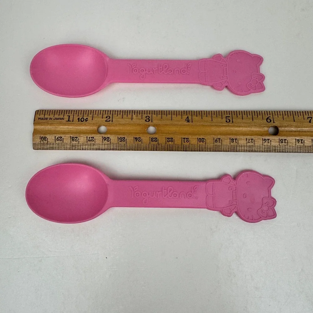 Sanrio 2010s yogurtland